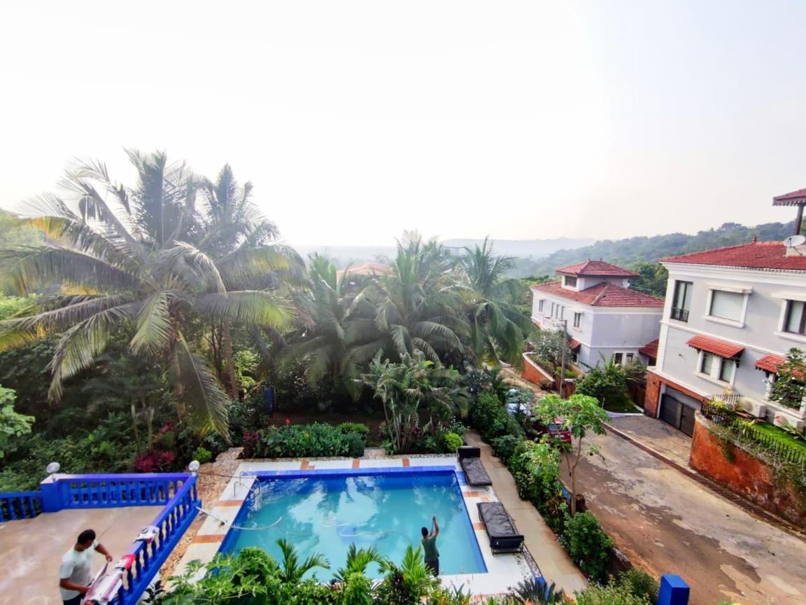 Amazing Hilltop 4 Bhk Villa With Private Pool Near Candolim Esterno foto
